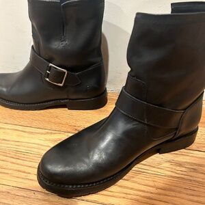 Women’s Frye engineer boots size 7